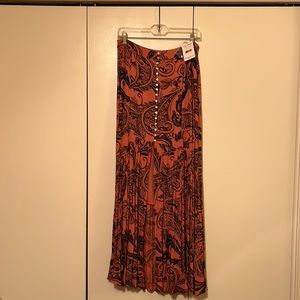 Free People paisley printed Maxi skirt.  Nwt, never worn.